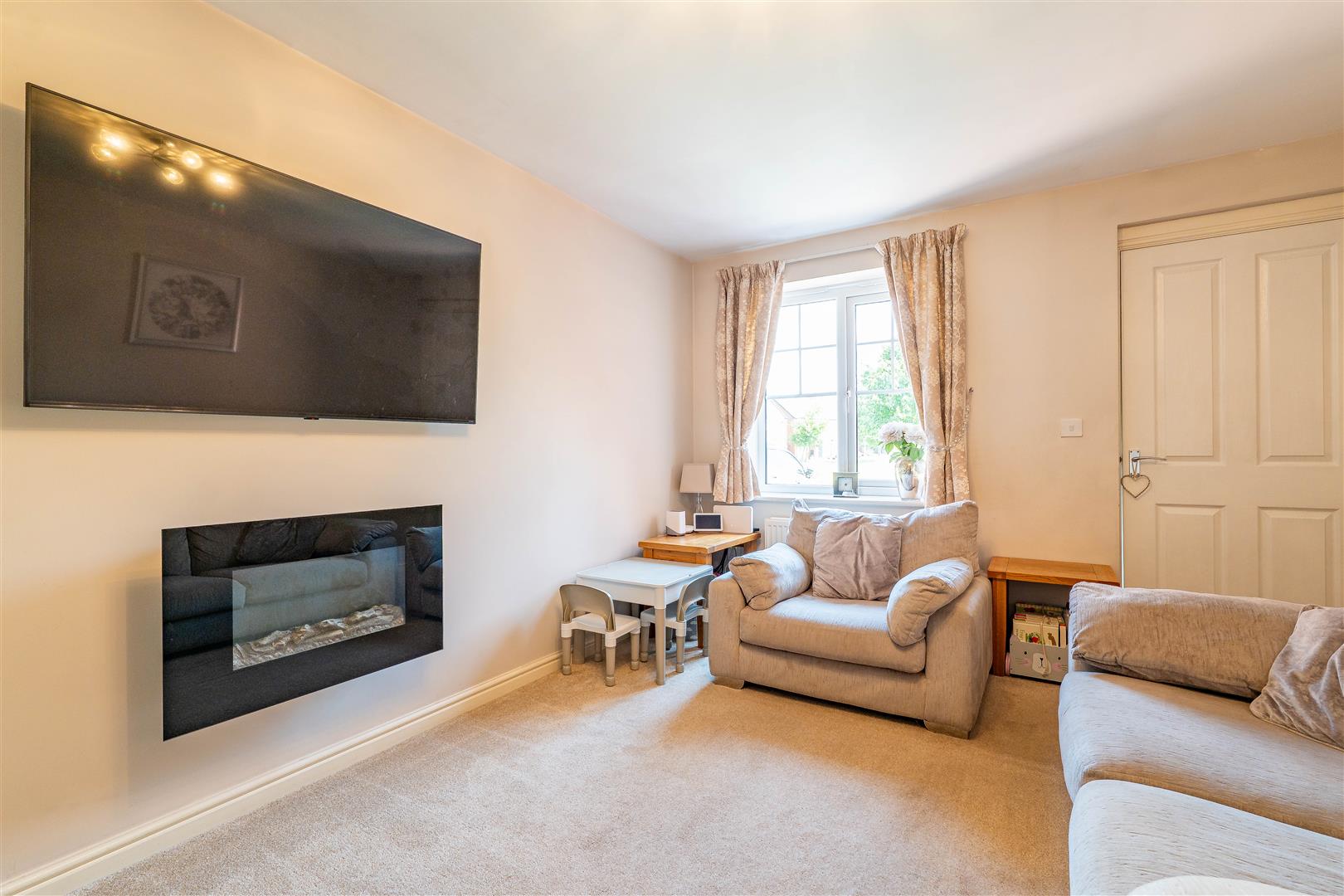 3 bed property in Walnutwood Avenue, Preston